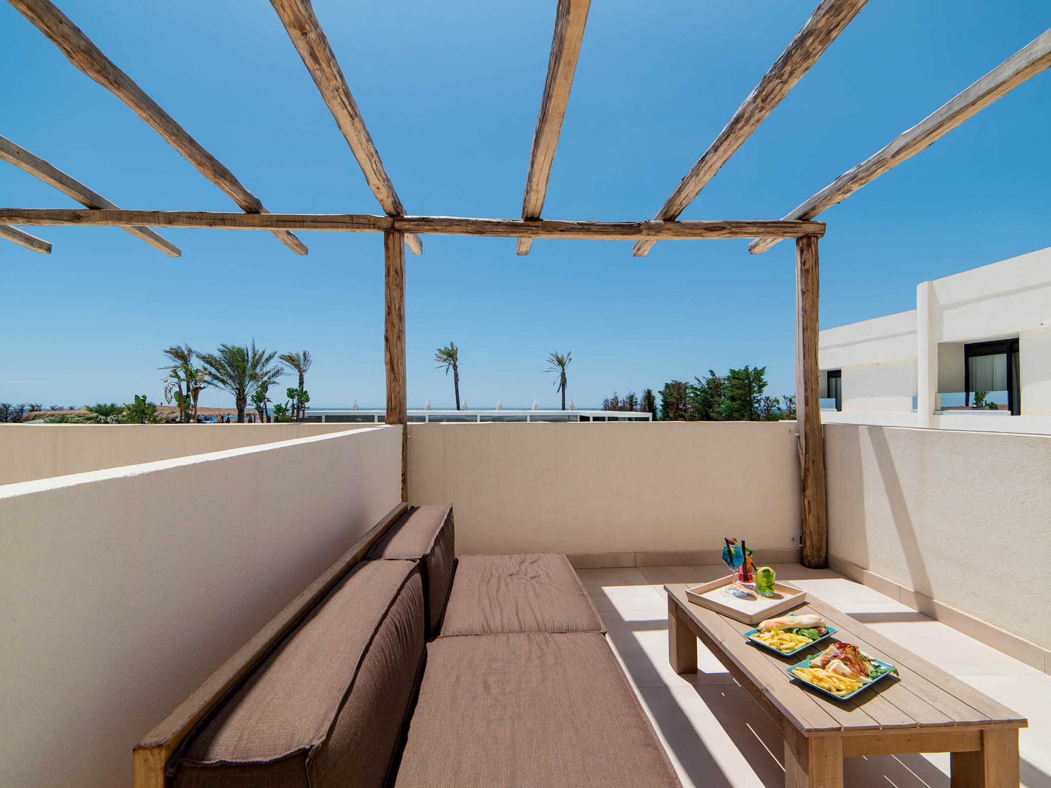 Cumeja Beach Club & Hotel Baia Domizia Exteriör bild
