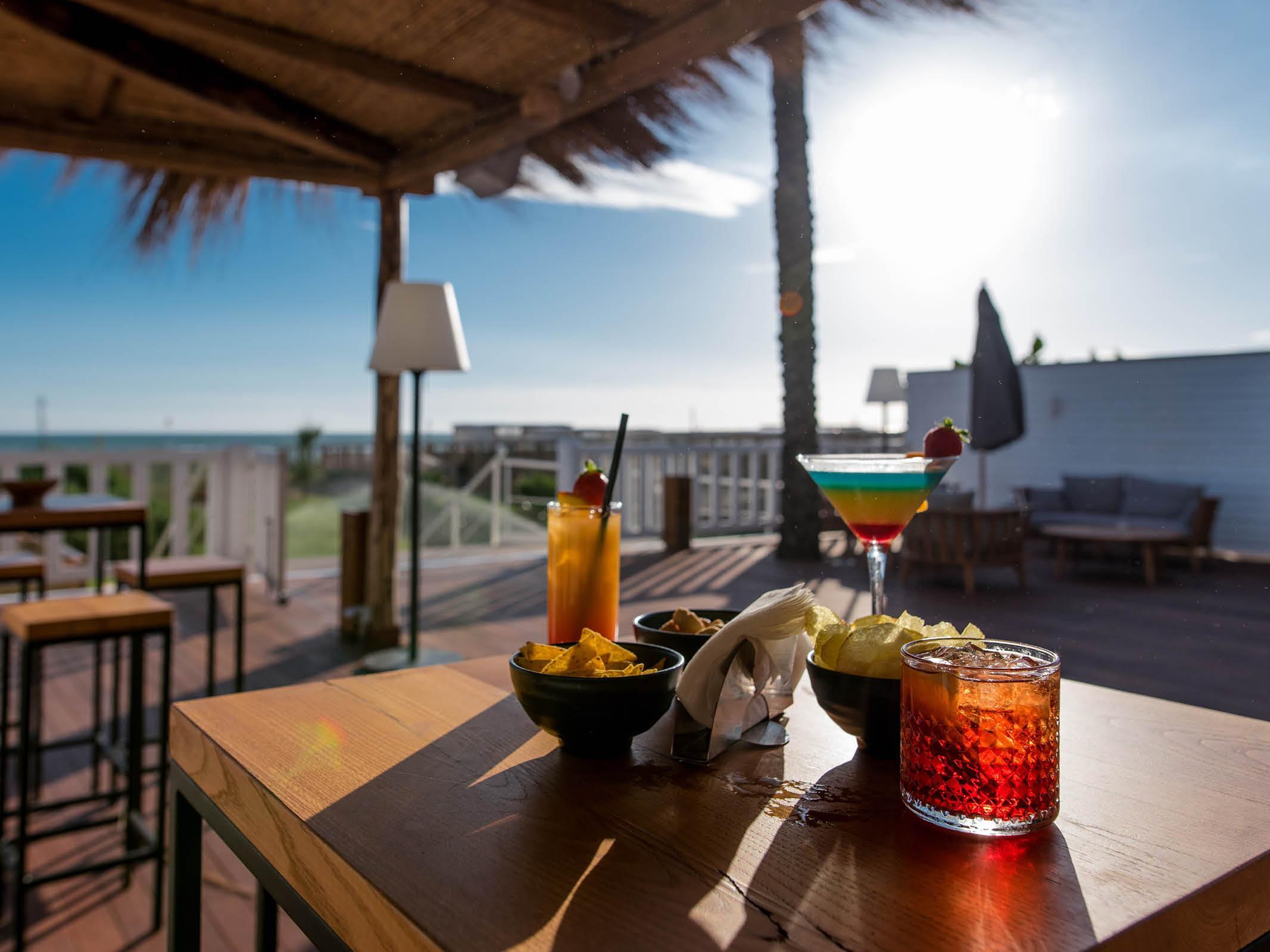 Cumeja Beach Club & Hotel Baia Domizia Exteriör bild