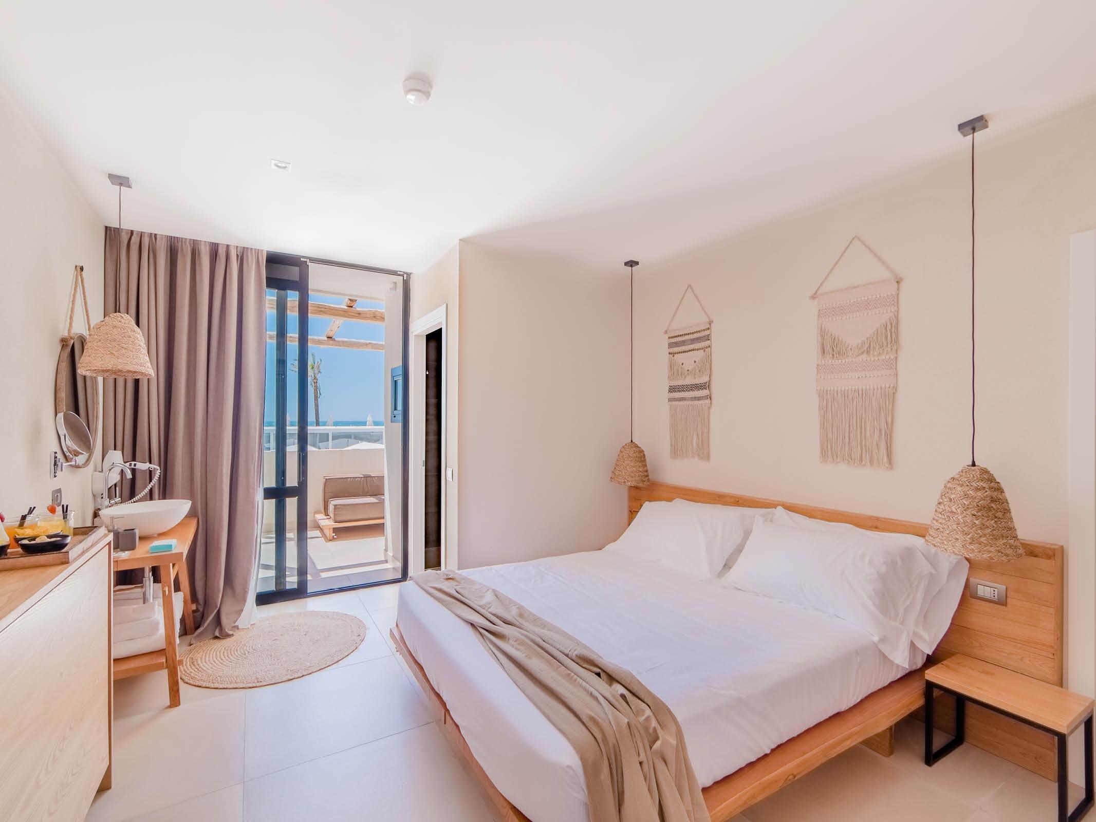 Cumeja Beach Club & Hotel Baia Domizia Exteriör bild