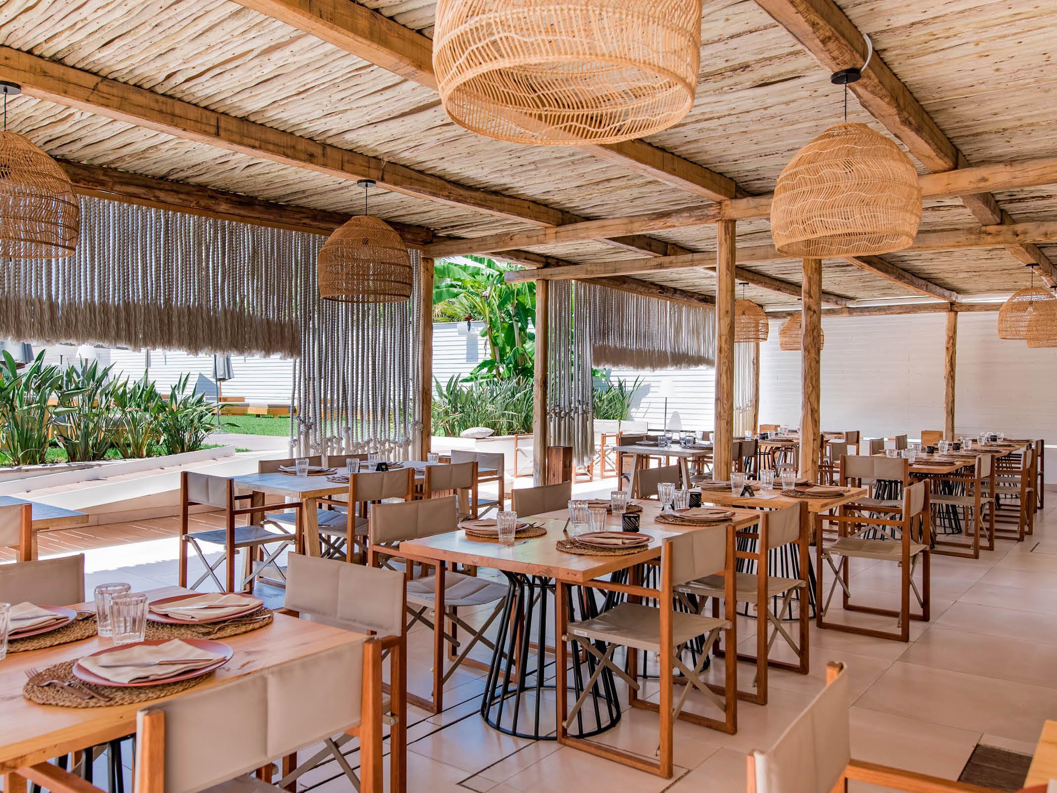 Cumeja Beach Club & Hotel Baia Domizia Exteriör bild