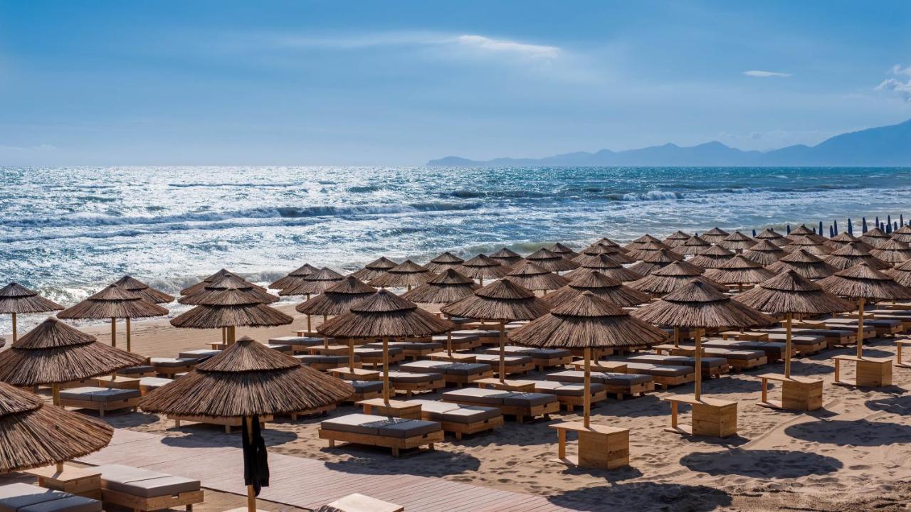 Cumeja Beach Club & Hotel Baia Domizia Exteriör bild